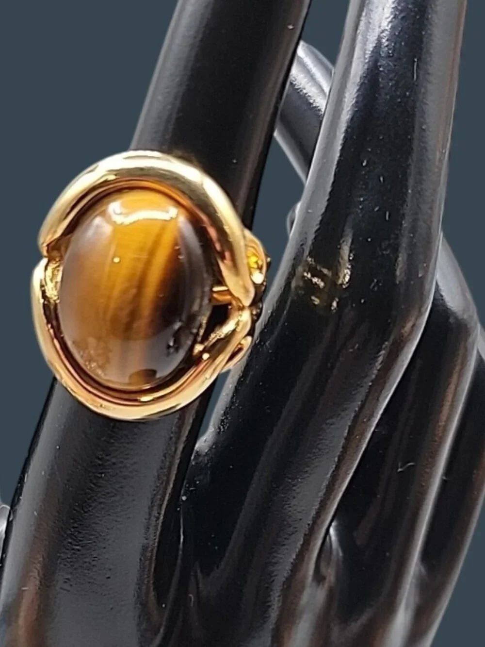 VTG Signed JOMAZ Tiger's Eye Statement Ring Gold Tone Cocktail Cabochon 5.5 RARE